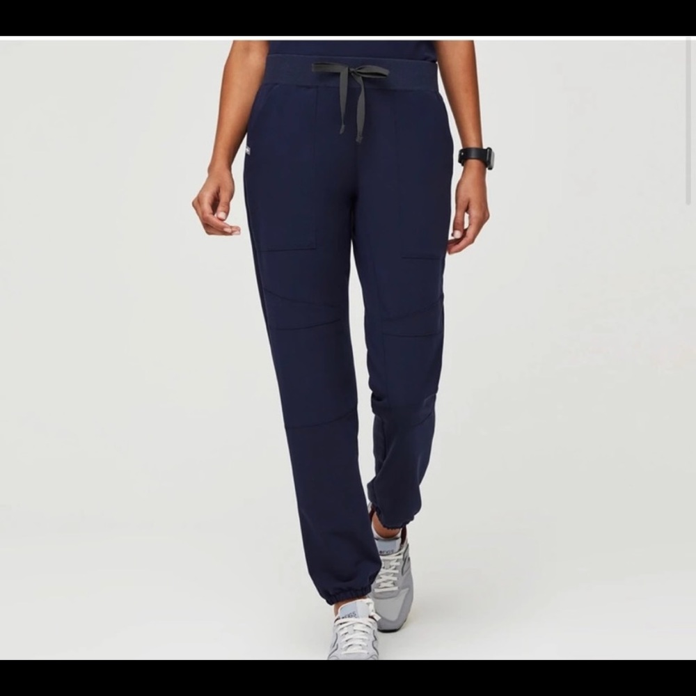 Women’s Figs Navy Venice Slim Jogger Scrub Pants, size XS